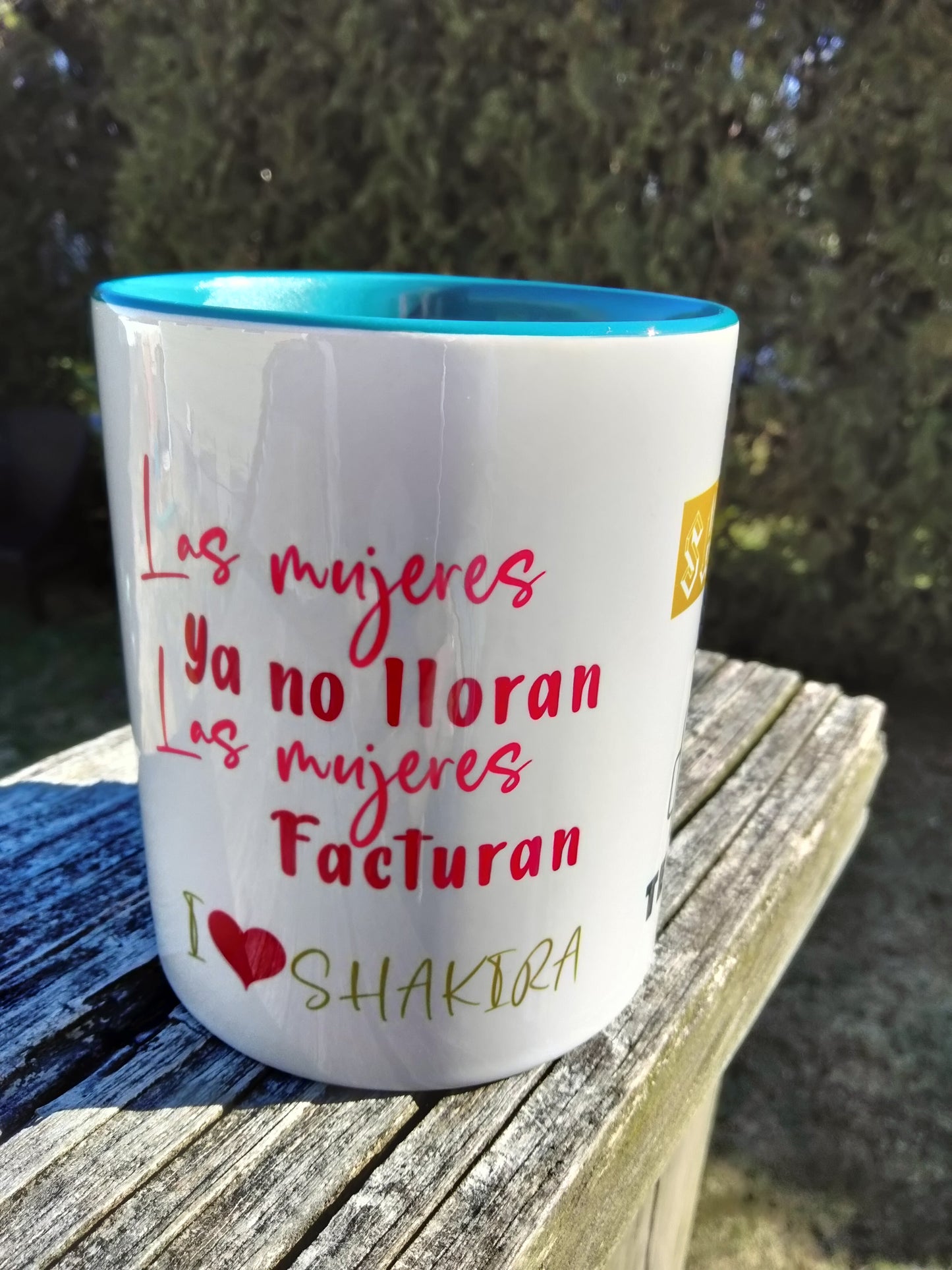Las Mujeres No lloran , Facturan coffee mug