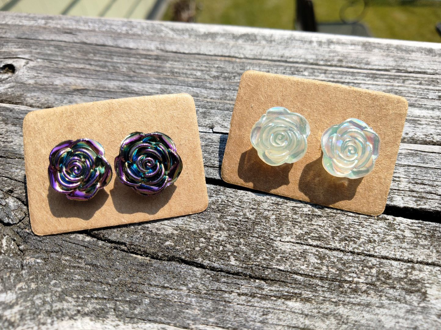 Flower tornasol stud earings