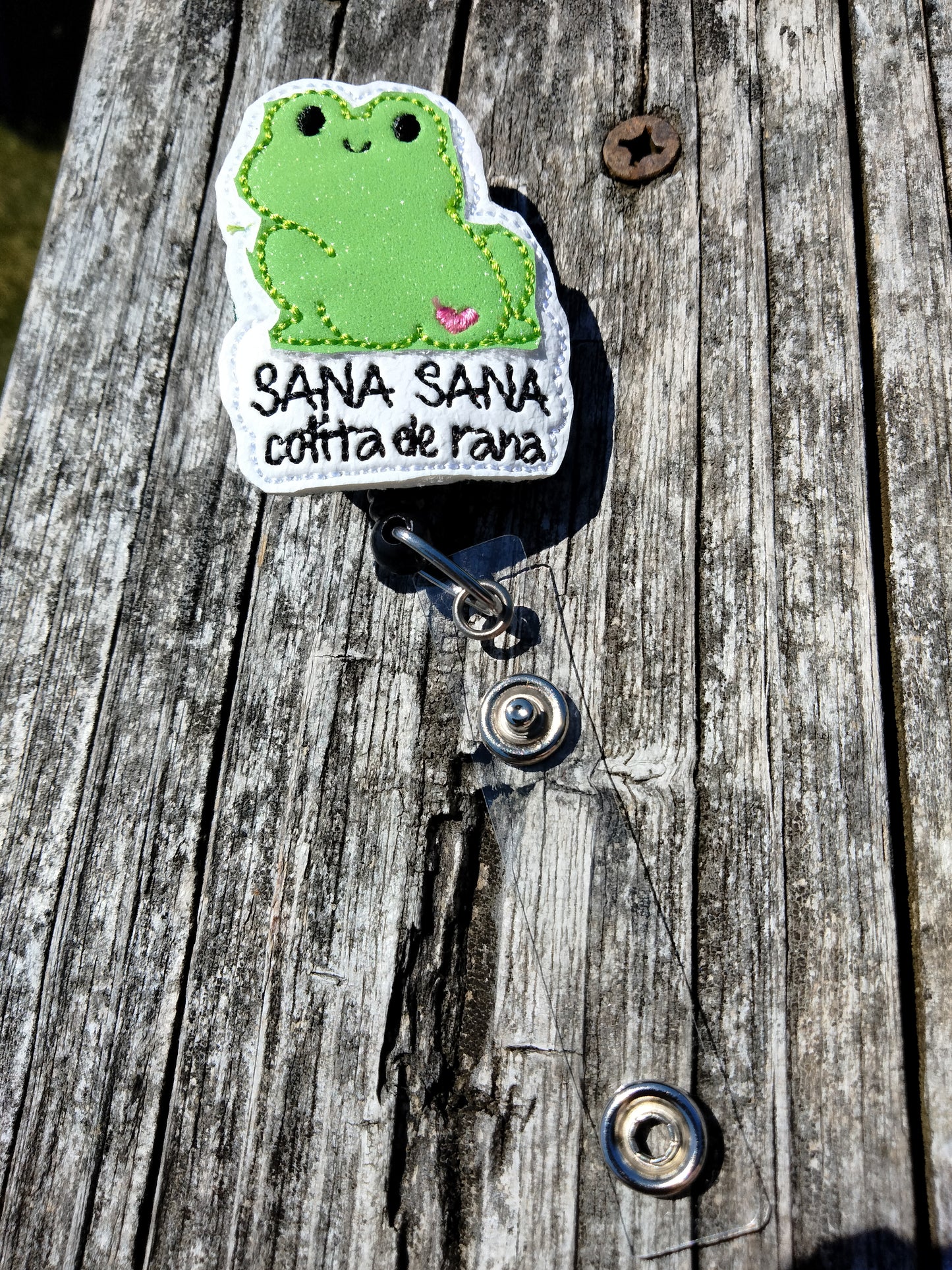 Sana sana colita de Rana badge reel retractable