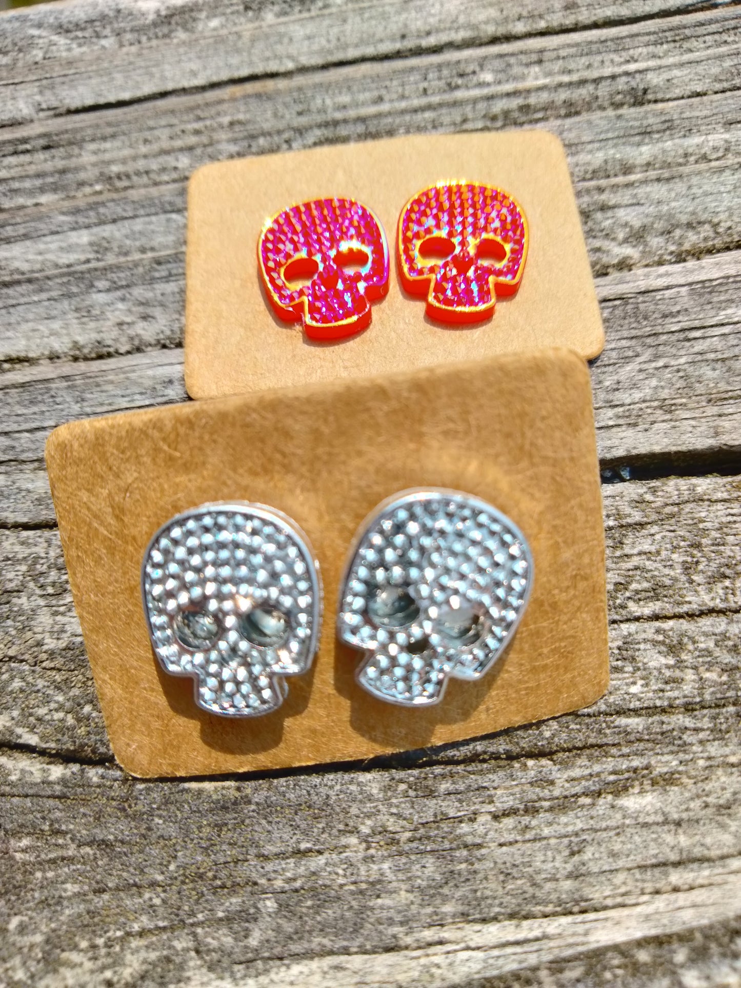 Skull stud earrings